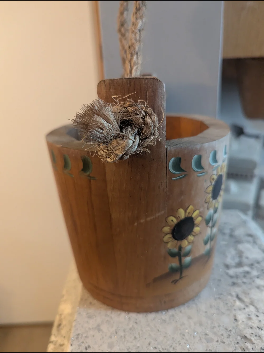 Vintage Wood Small Bucket Wall Decor Planter w/Rope Handle Cottage Country Style